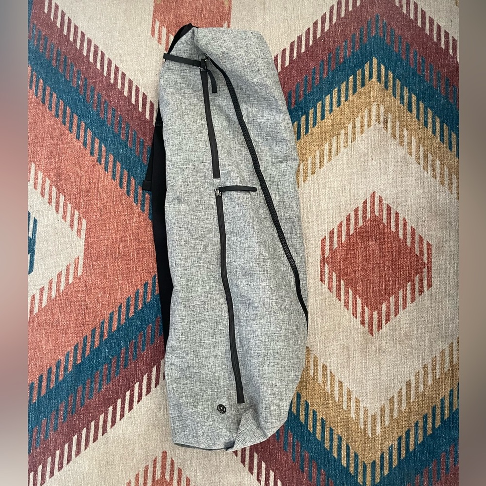 Lululemon yoga bag